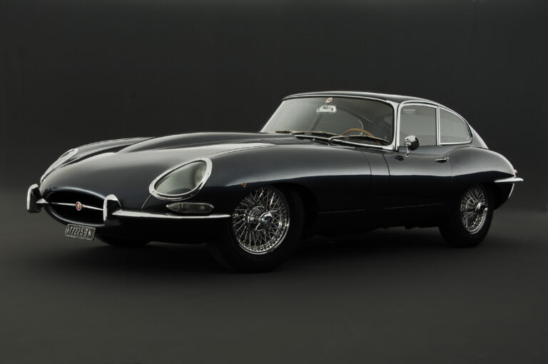 jaguar-e-type-01